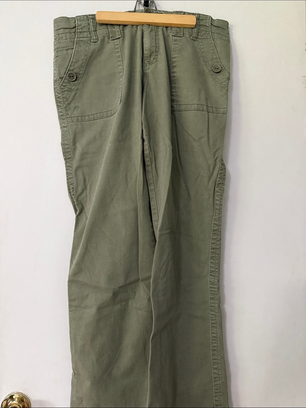 Sanctuary Straight-Leg Cargo Pants in Olive Green